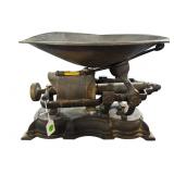 ANTIQUES SCALES WITH PAN
