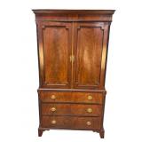 19TH CENT. MAHOGANY LINEN PRESS