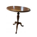 OAK BANDED TOP PEDESTAL TABLE
