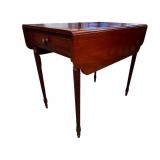 19th CENT. MAHOGANY SHERATON PEMBROKE TABLE