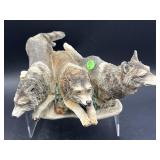 ANIMAL CLASSICS UNITED DESIGN WOLFPACK FIGURE