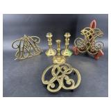 6 PC LOT OF VIRGINIA METALCRAFTERS BRASS TRIVETS,