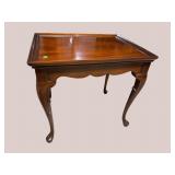 HICKORY CHAIR CHERRY QUEEN ANNE END TABLE