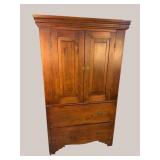 19TH CENT. PEGGED POPLAR CUPBOARD