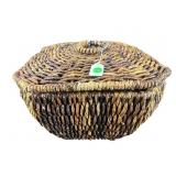 LARGE WOVEN BASKET WITH LID