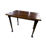 SOLID MAHOGANY QUEEN ANNE TABLE