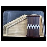 AUTOHARP BY OSCAR SCHMIDT