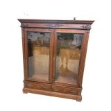 WALNUT VICTORIAN 2 DOOR BOOKCASE