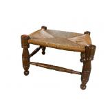 PINE RUSH BOTTOM STOOL