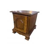 OAK 1 DOOR END TABLE