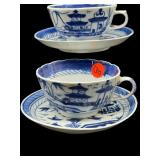 PR OF BLUE AND WHITE ORIENTAL PORCELAIN CUPS AND