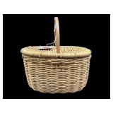 CHILD SIZE PICNIC BASKET