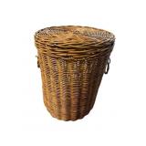 LIDDED LAUNDRY BASKET