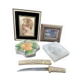 LOT OF DECORATIVE FRAMES AND OTHER