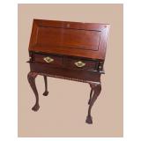 SOLID MAHOGANY CHIPPENDALE LADIES SLANT FRONT DESK