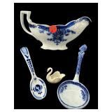 4 PC LOT OF BLUE AND WHITE PORCELAIN