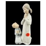LLADRO TEACHING TO PRAY FIGURINE