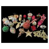 LARGE LOT OF QUALITY CHRISTMAS ORNAMENTS