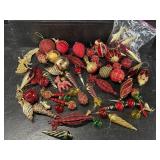 LARGE LOT OF QUALITY CHRISTMAS ORNAMENTS