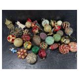 LARGE LOT OF QUALITY CHRISTMAS ORNAMENTS