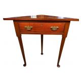 SOLID MAHOGANY QUEEN ANNE CORNER 1 DRAWER STAND