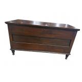 PINE TURNED LEG 19TH CENT. BLANKET BOX