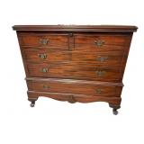 CAVALIER MAHOGANY BLANKET BOX