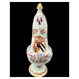 19TH CENTURY CHINESE EXPORT ARMORIAL MUFFINEER