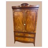 19TH CENT. MAHOGANY LINEN PRESS
