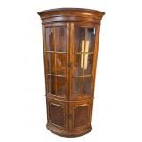 DREXEL HERITAGE CHERRY BOW GLASS CORNER CABINET