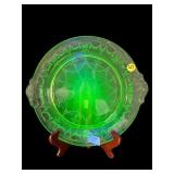 ANCHOR HOCKING GREEN CAMEO BALLERINA URANIUM CAKE