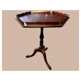 MAHOGANY HECTOGON PEDESTAL TABLE
