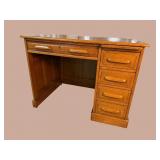 CLEAN TIGER OAK KNEEHOLE DESK