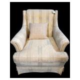 UPHOLSTERED CLUB CHAIR