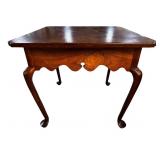 WALNUT QUEEN ANNE TABLE