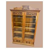 OAK EXTRA CLEAN 2 DOOR BOOKCASE