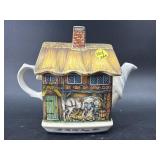 SADLER ENGLAND THE OLD FORGE TEAPOT
