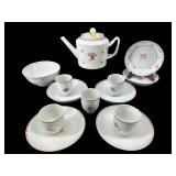 13 PC OF CIRCA 1800 CHINESE EXPORT TEA SET