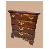 SUMTER CABINET CO. CHERRY 4 DRAWER BACHELORS CHEST