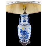 LARGE ORIENTAL BLUE AND WHITE TABLE LAMP