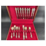 49 PCS OF ONEIDA SILVERPLATE FLATWARE IN BOX