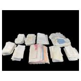 LARGE LOT OF LINENS NAPKINS PLACE MATS ETC