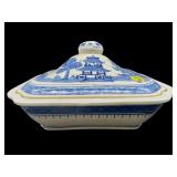 LARGE BLUE AND WHITE PORCELAIN ORIENTAL COVERED