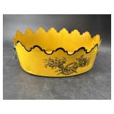 BLACK AND YELLOW ITALIAN TOLEWARE SCALLOPED CACHE