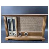 ZENITH MID CENTURY LONG DISTANCE AM/FM RADIO