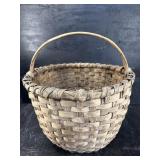 ANTIQUE WOVEN GATHERING BASKET