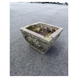 CONCRETE PLANTER