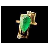 18K EMERALD & DIAMOND RING
