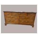 HENREDON CHERRY BANDED 7 DRAWER DRESSER