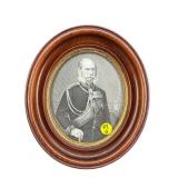 ANTIQUE OVAL VICTORIAN FRAME WITH PORTRAIT OF